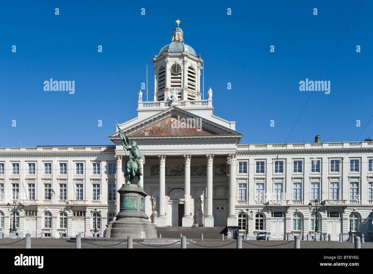 Place Royale, Saint-Jacques-sur-Coudenberg Church and Godefroid de Bouillon statue, Brussels, Brabant, Belgium Stock Photo