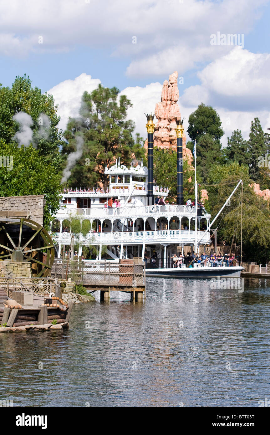 Disneyland Amusement Park in California USA Stock Photo - Alamy