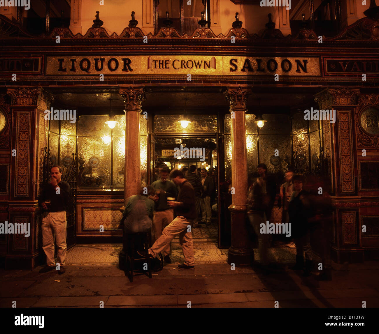 The Crown Bar, Belfast, Co Antrim, Ireland, 19Th Century National Trust