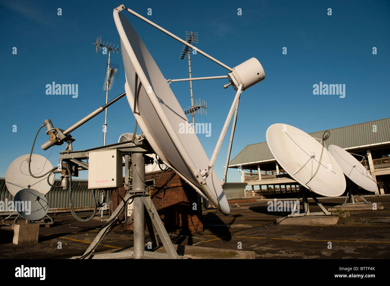 Digital television transmission and reception satellite broadcasting