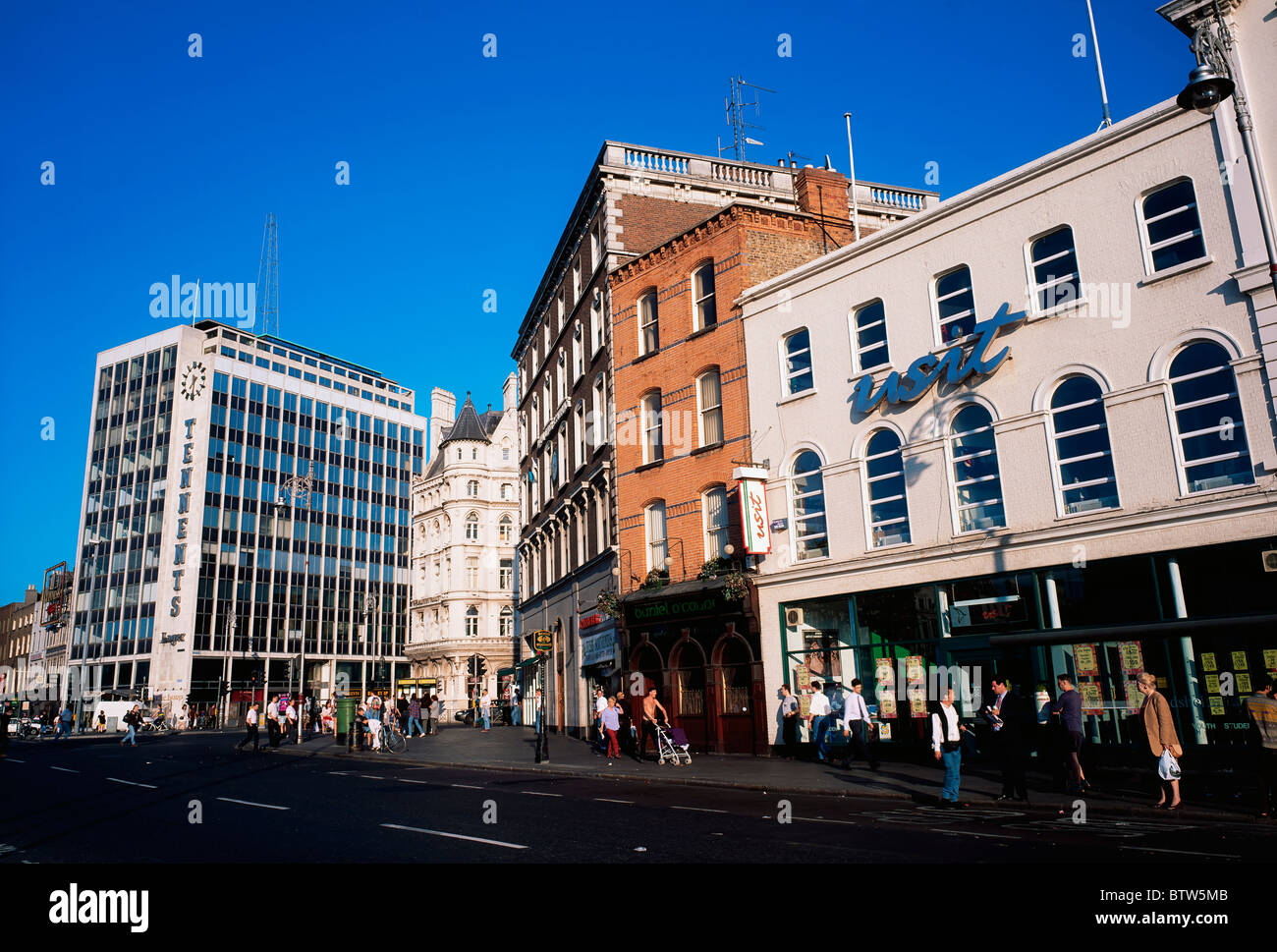 Aston quay hi res stock photography and images Alamy