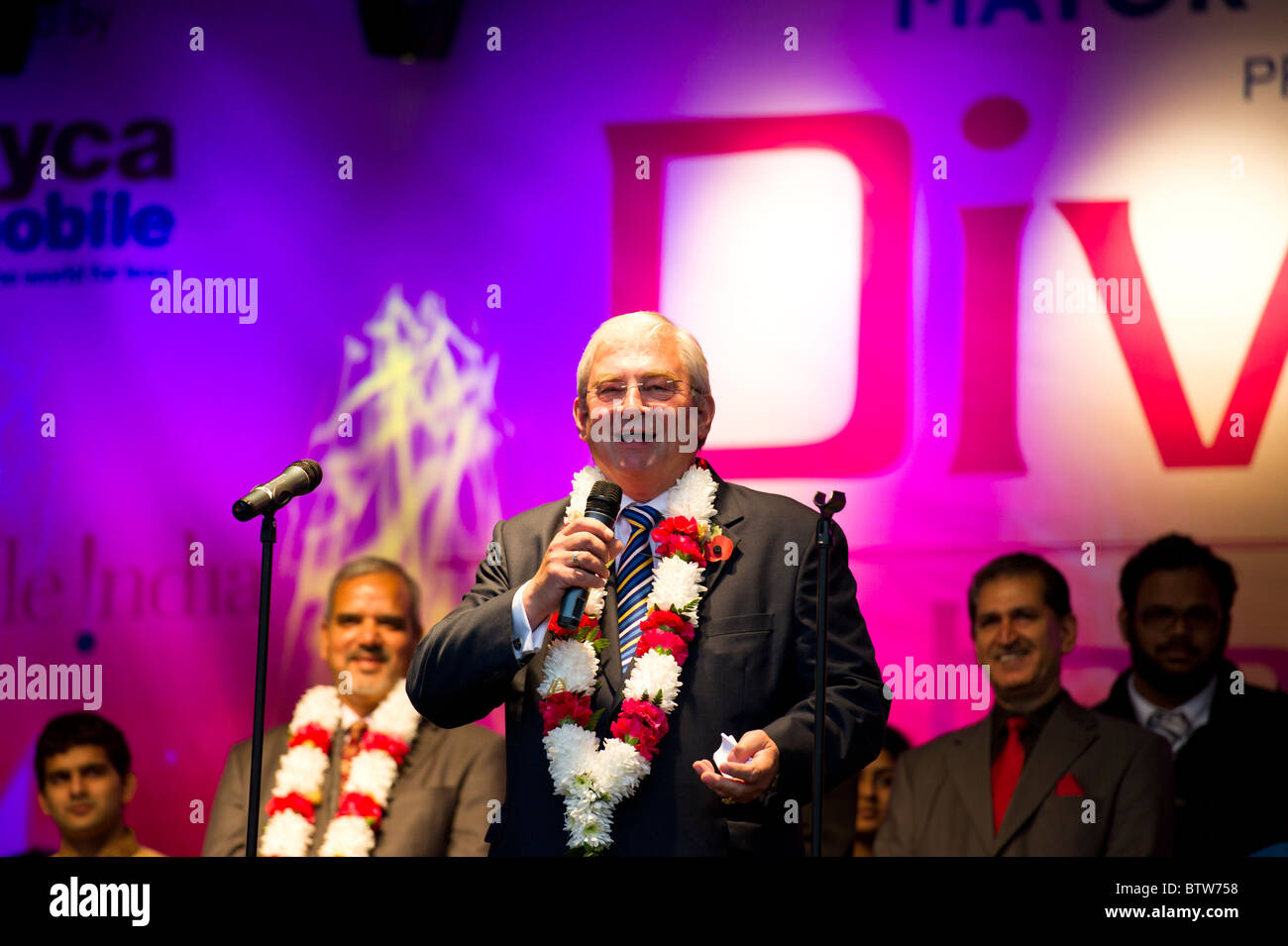 London Deputy Mayor, Richard Barnes, addresses the crowd at the start of the Hindu Diwali Festival held in Trafalgar Square. Stock Photo