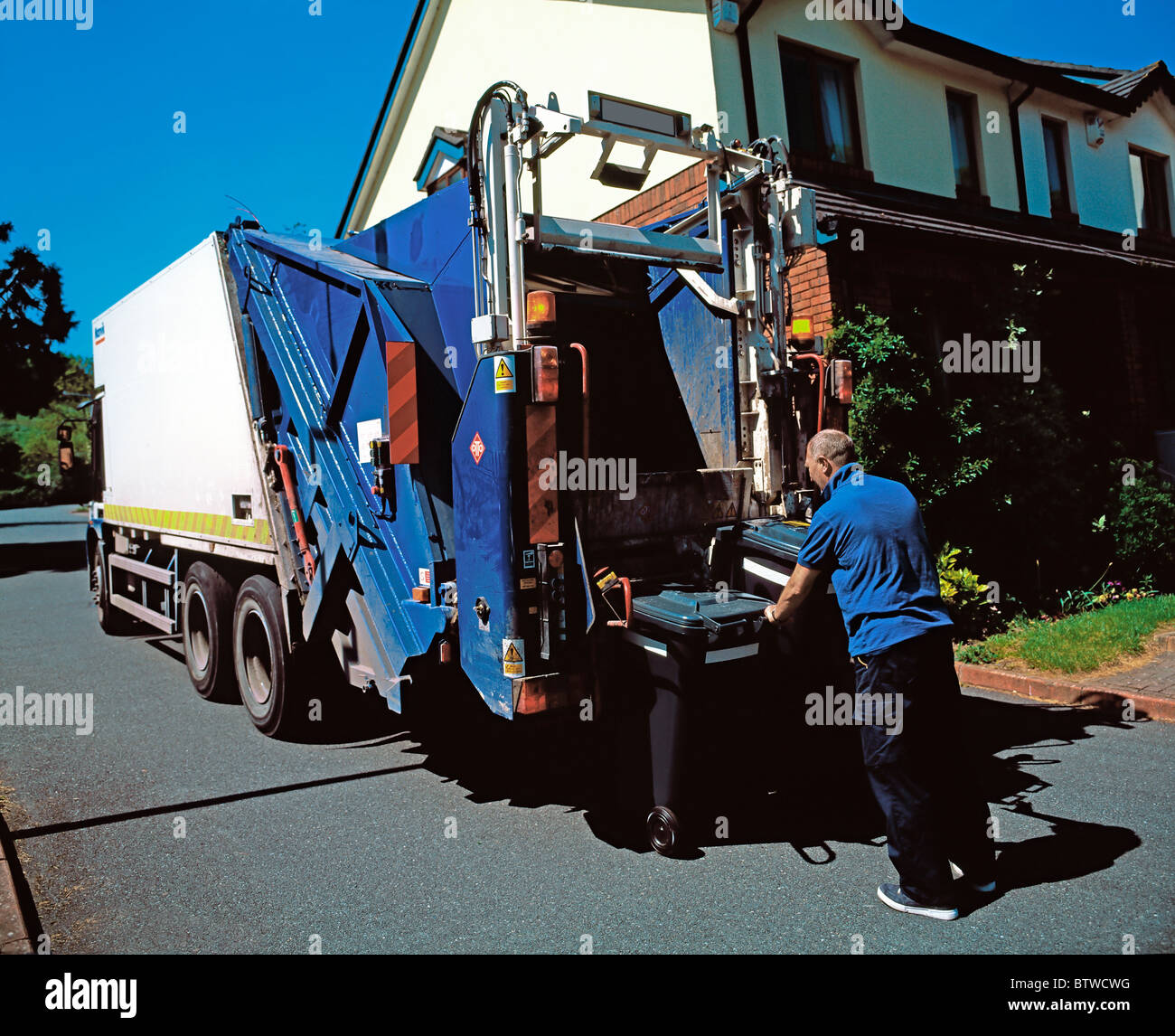 Refuse collection hires stock photography and images Alamy