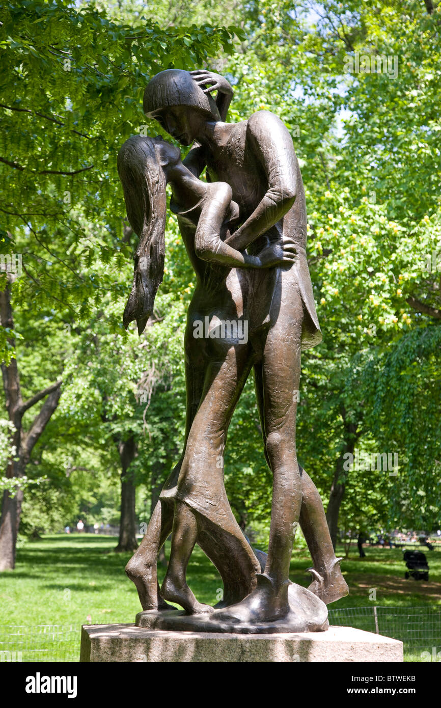 Romeo and Juliet Statue outside Delacorte Theater at Mid Park Quadrant in Central Park Stock Photo