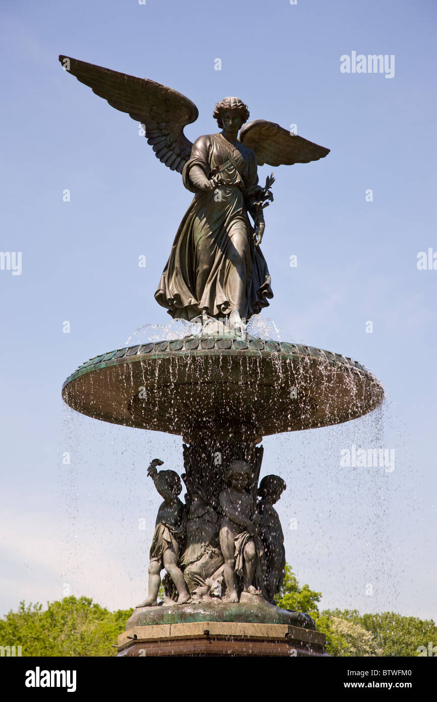 Angel of the Waters at the Bethesda Terrace in the Mid Park Quadrant in ...