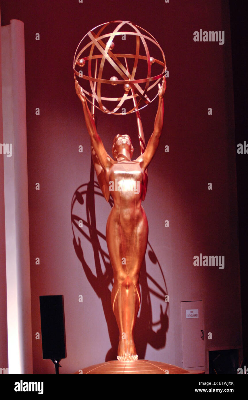 Emmy statue hires stock photography and images Alamy
