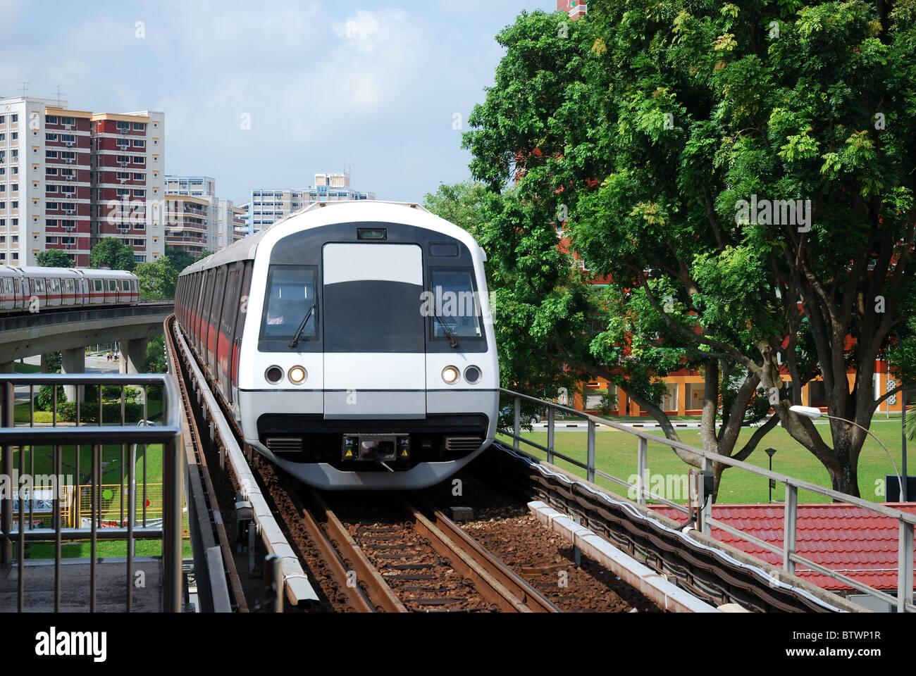 сингапур mass rapid transit. сингапур вокзал железнодорожный. поезда в сингапуре видео. сингапур трамвай. метро в сингапур поезда.