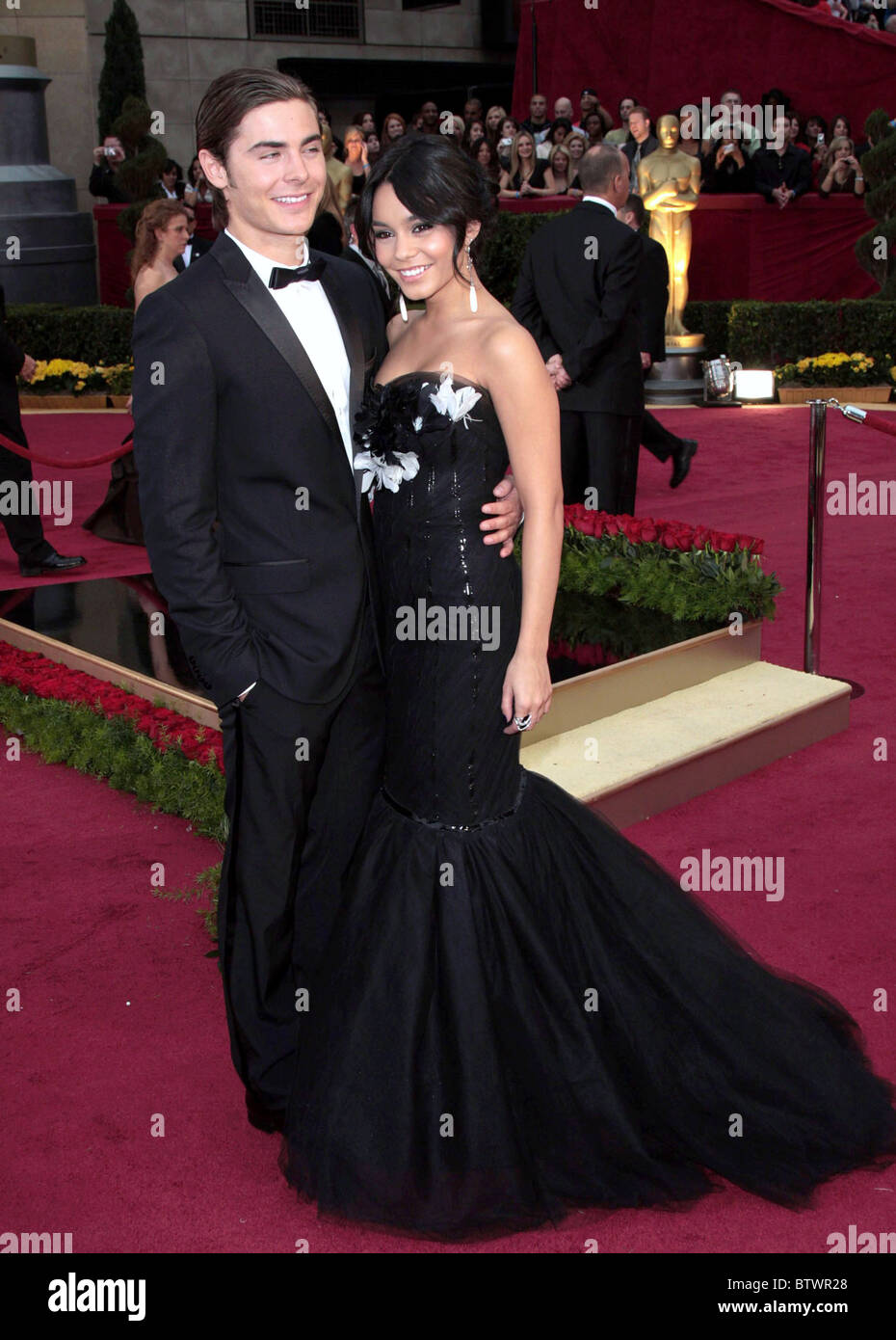 Zac efron and vanessa hudgens hi-res stock photography and images - Alamy