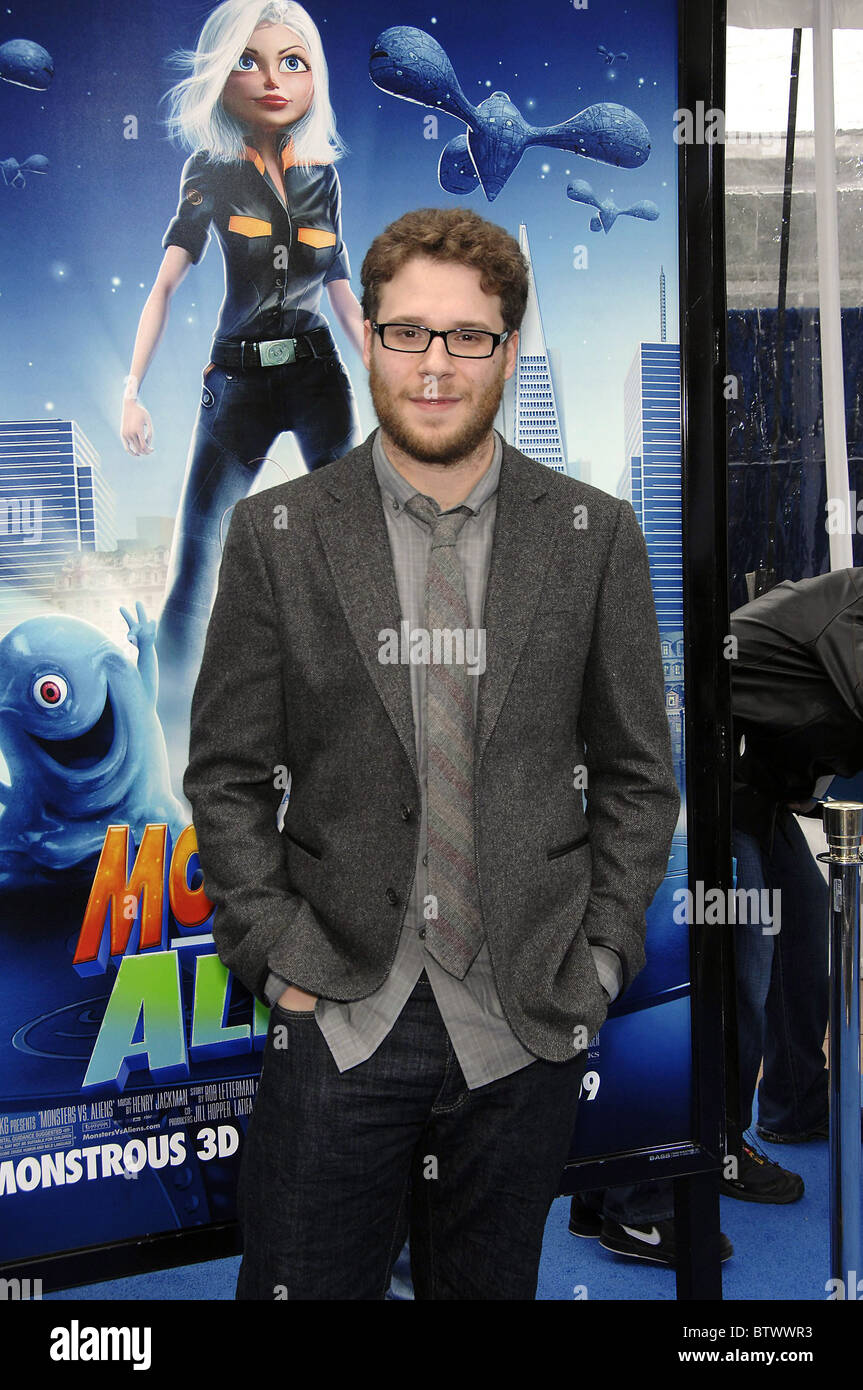 MONSTERS VS. ALIENS Premiere Stock Photo - Alamy