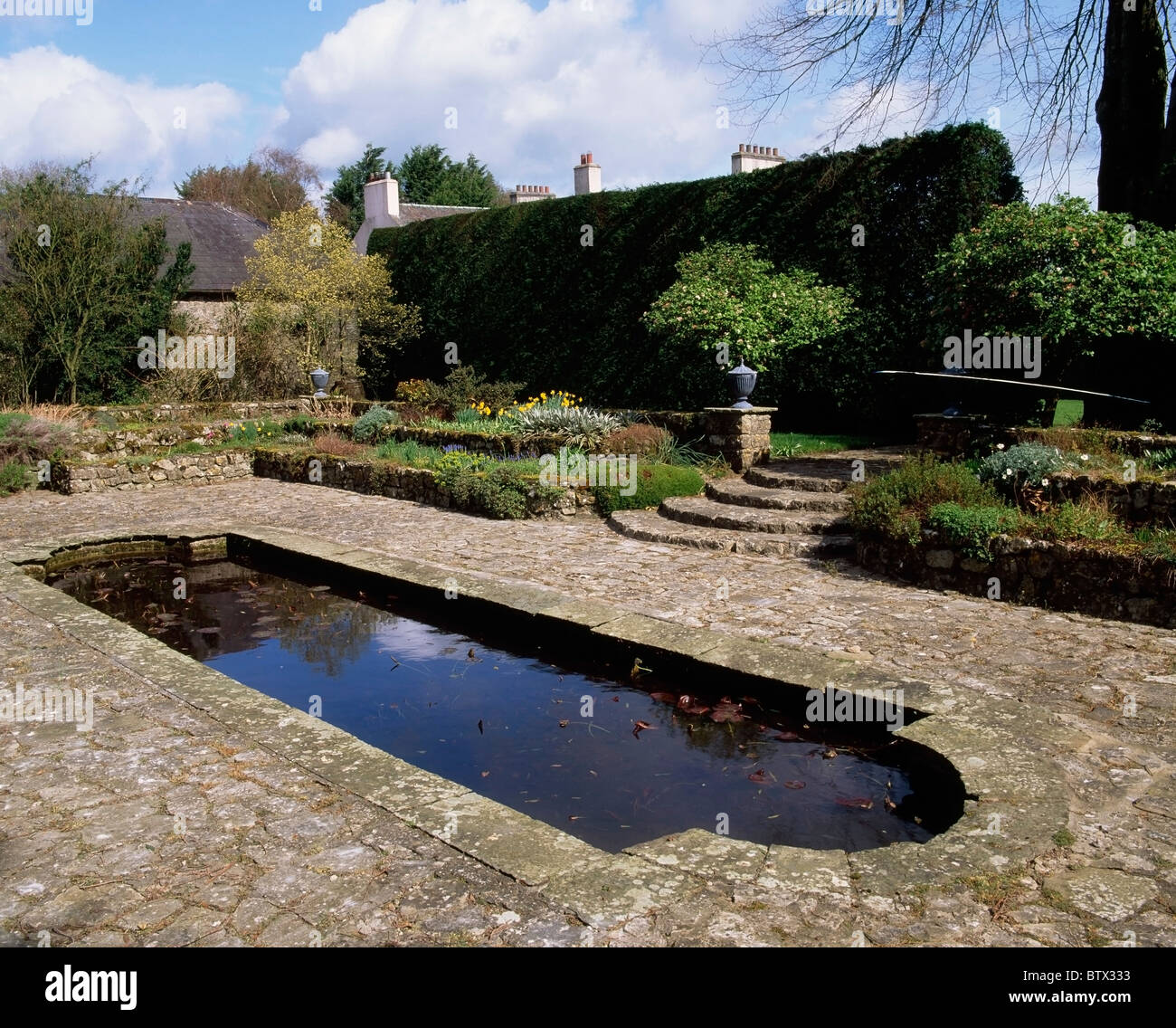 Ardsallagh House, Co Tipperary, Ireland; Sunken Garden And Lily Pond Stock Photo: 32535303 - Alamy on Garden Design Tipperary
 id=61204