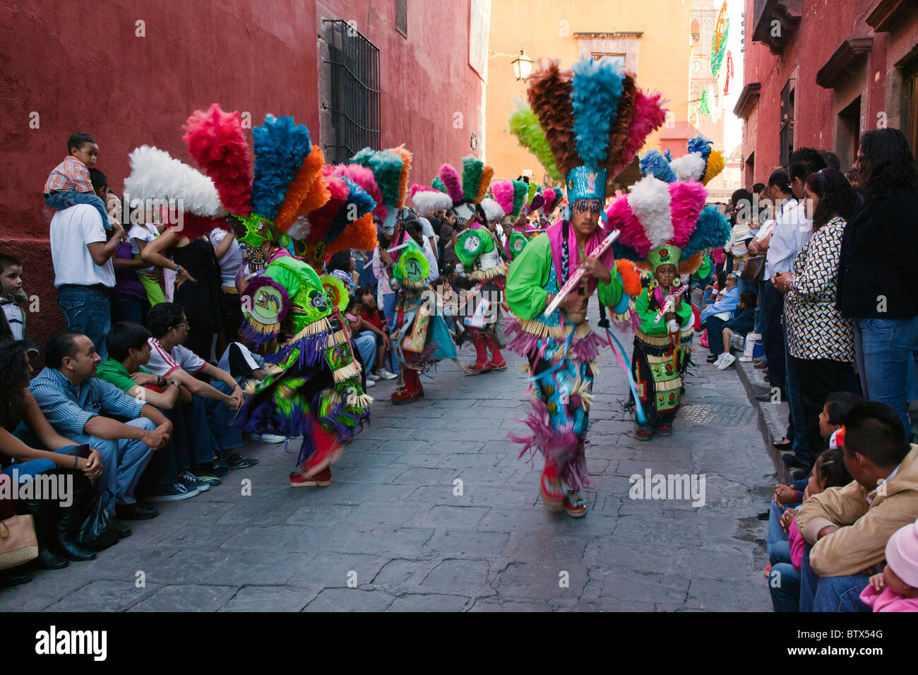 INDIGENOUS DANCE TROUPES from all over MEXICO celebrate San Miguel Arcangel, the patron saint of SAN MIGUEL DE ALLENDE, MEXICO Stock Photo