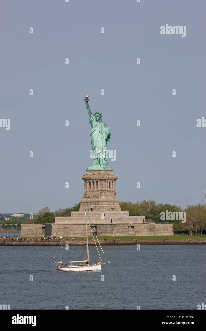 Statue of Liberty from Staten Island Ferry Stock Photo Alamy