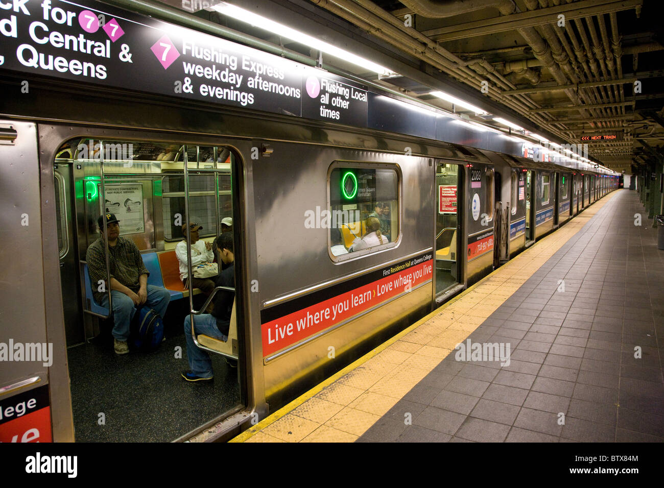 No 7 Subway train at Times Square Subway Station Stock Photo Alamy