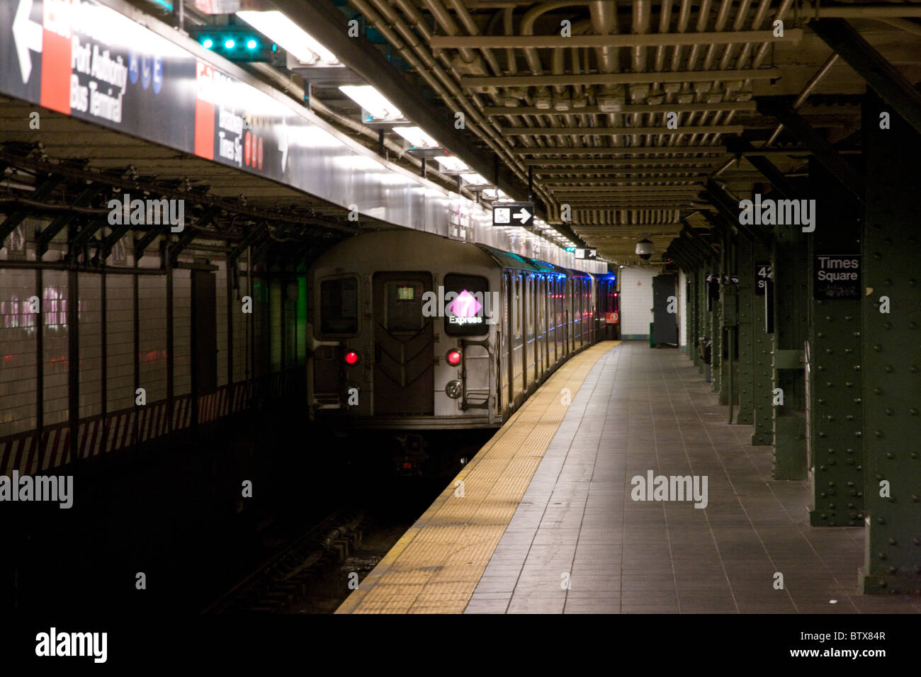 No 7 Subway train at Times Square Subway Station Stock Photo Alamy
