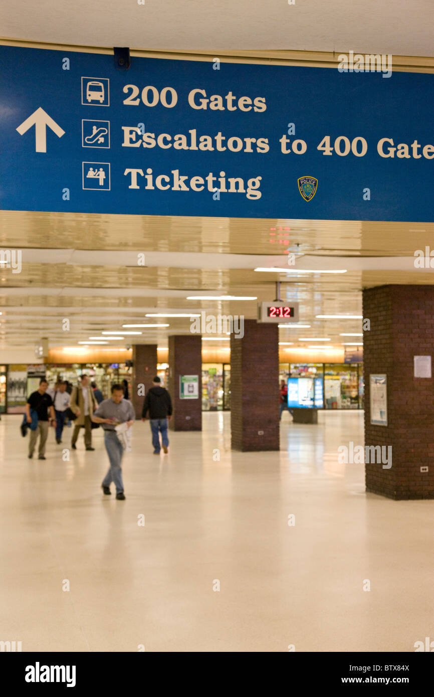 Bus Terminal New Jersey Hi-res Stock Photography And Images, 54% OFF