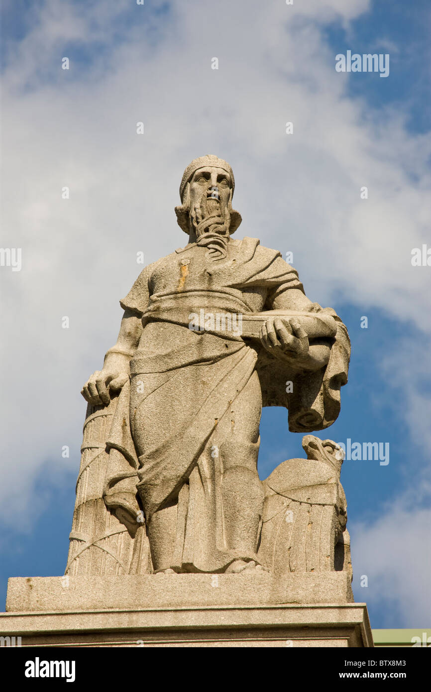 New york supreme court statue hi res stock photography and images Alamy New york supreme court statue hi res stock photography and images Alamy