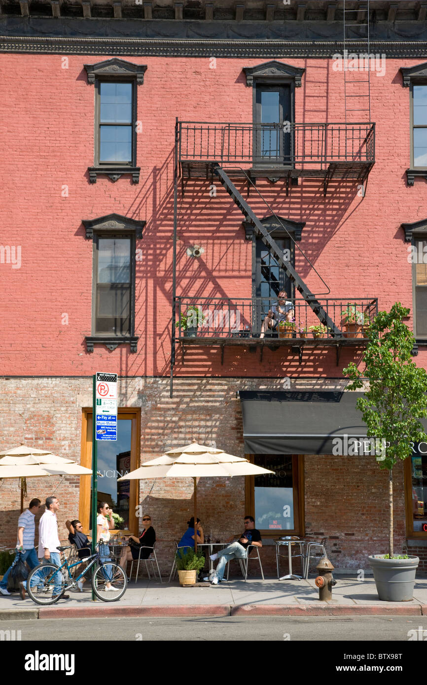 Triangle below canal street hi-res stock photography and images - Alamy