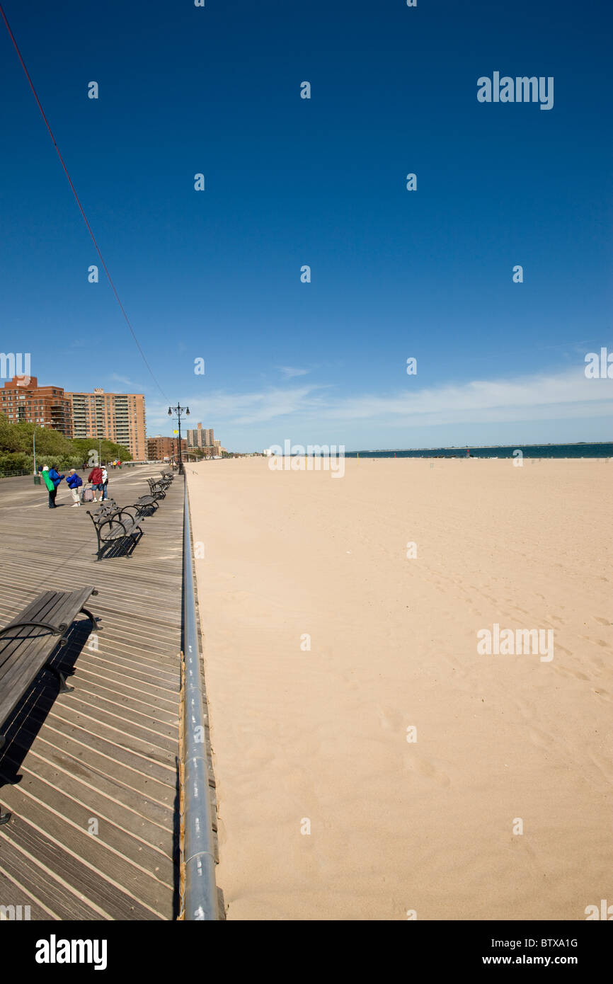 Brighton Beach in Brooklyn Stock Photo Alamy