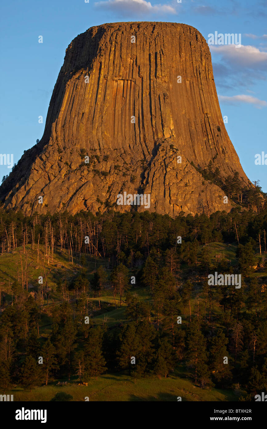 Devil's Tower National Monument - Wyoming - USA - A monolithic igneous intrusion or volcanic neck - Featured in the movie 'Close Stock Photo