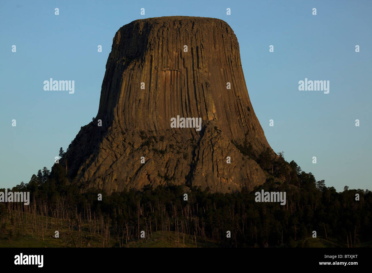 Devil's Tower National Monument - Wyoming - USA - A monolithic igneous intrusion or volcanic neck - Featured in the movie 'Close Stock Photo