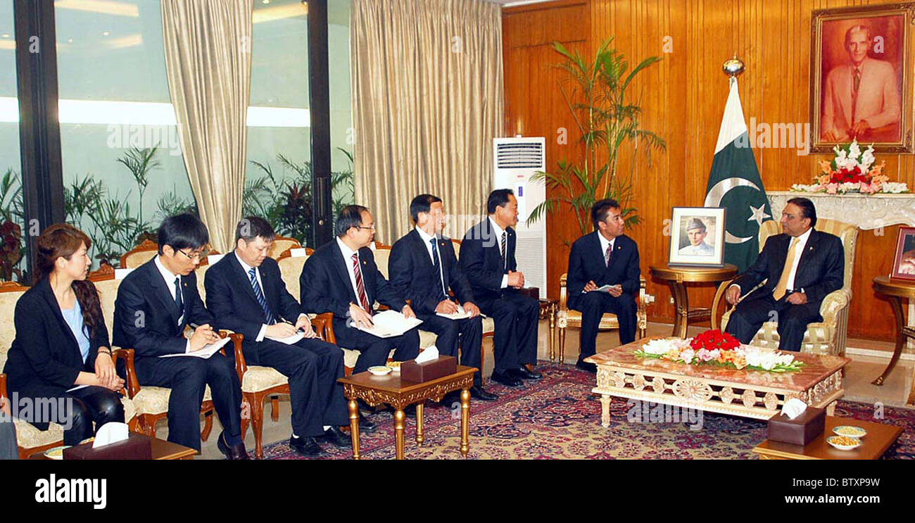 President, Asif Ali Zardari in meeting with China Gezhouba Group Corporation (CGGC) Vice-Chairman and Deputy Gen.Manager, Stock Photo