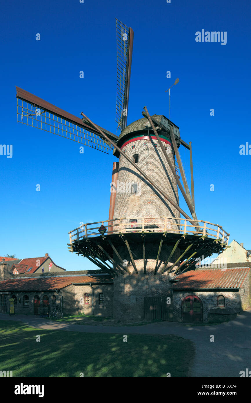 Stadtbefestigung und Stadtmauer, Kriemhildmuehle in Xanten, Niederrhein, Nordrhein-Westfalen Stock Photo