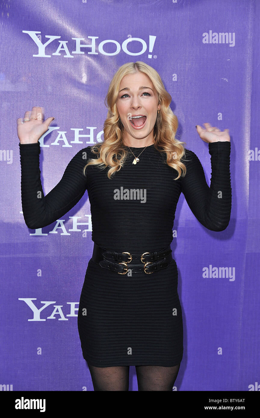 Yodel competition hi-res stock photography and images - Alamy