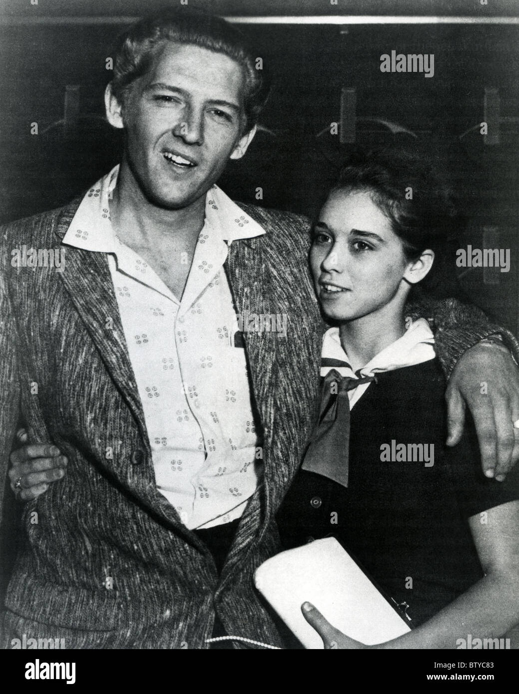 JERRY LEE LEWIS US rock musician with third wife 13 year old Myra Gale  Brown, third cousin once removed, in 1958 Stock Photo - Alamy