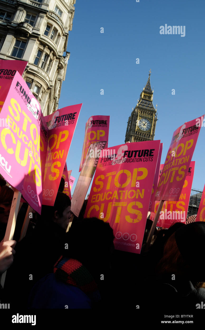UK STUDENTS RALLY AGAINST EDUCATION SPENDING CUTS IN LONDON Stock Photo