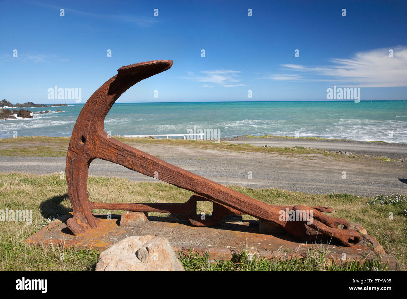 Anchor From The Barque Ben Avon, Shipwrecked In 1903, Ngawi, Wairarapa, North Island, New Zealand Stock Photo