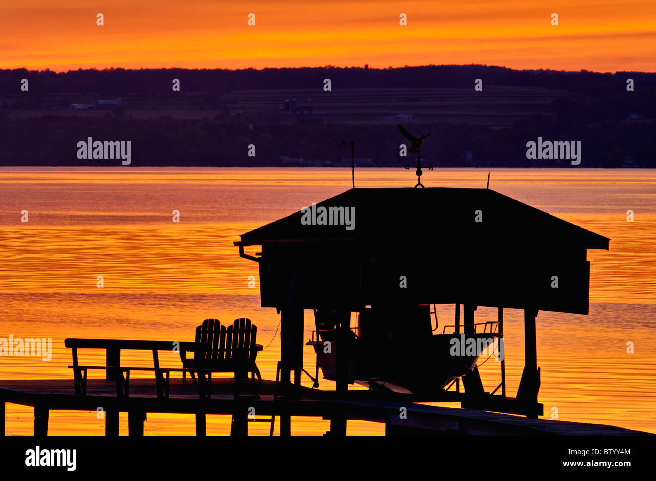 House in silhouette hires stock photography and images Alamy