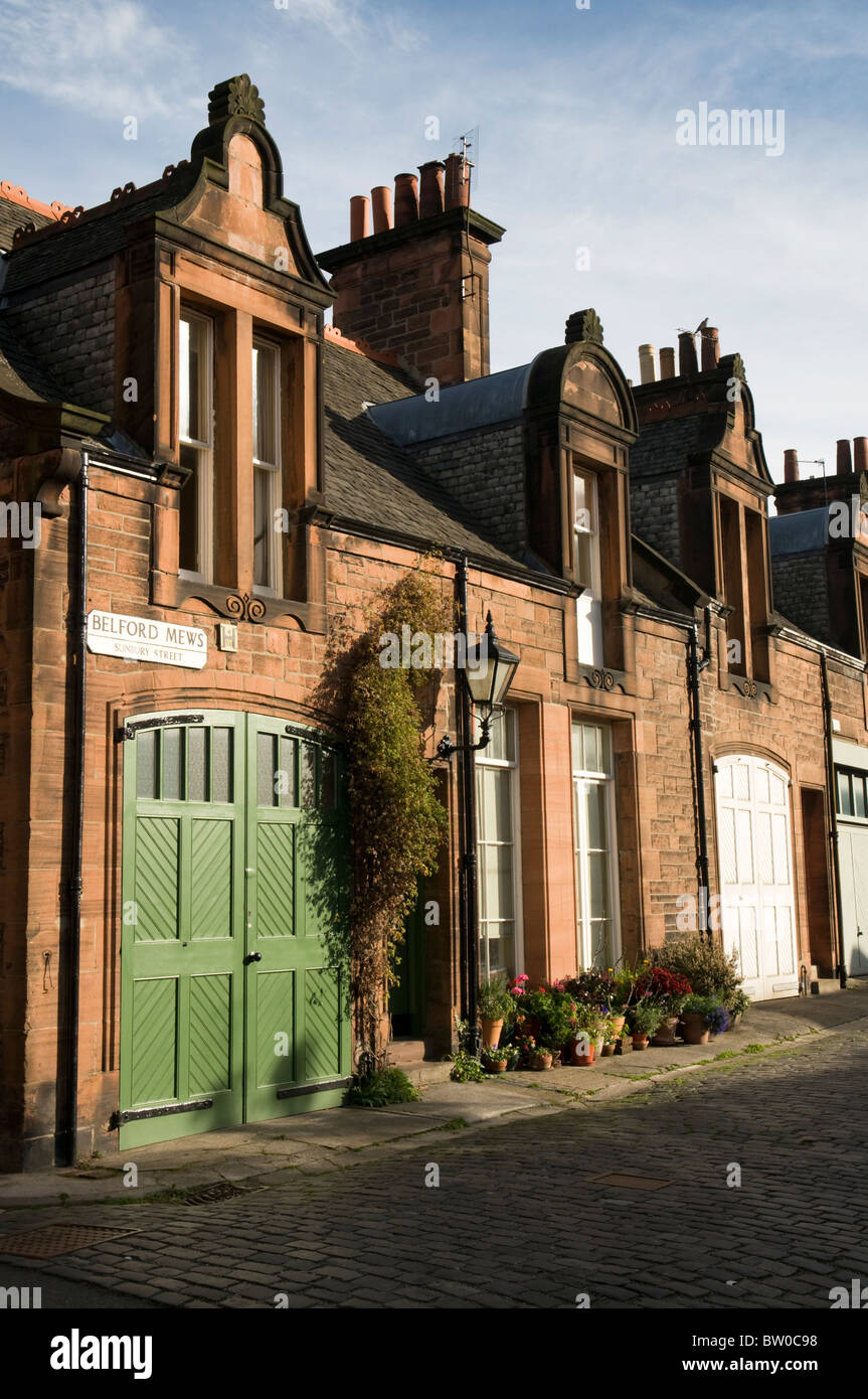 Traditional terraced housing in Belford Mews, Edinburgh Stock Photo Alamy
