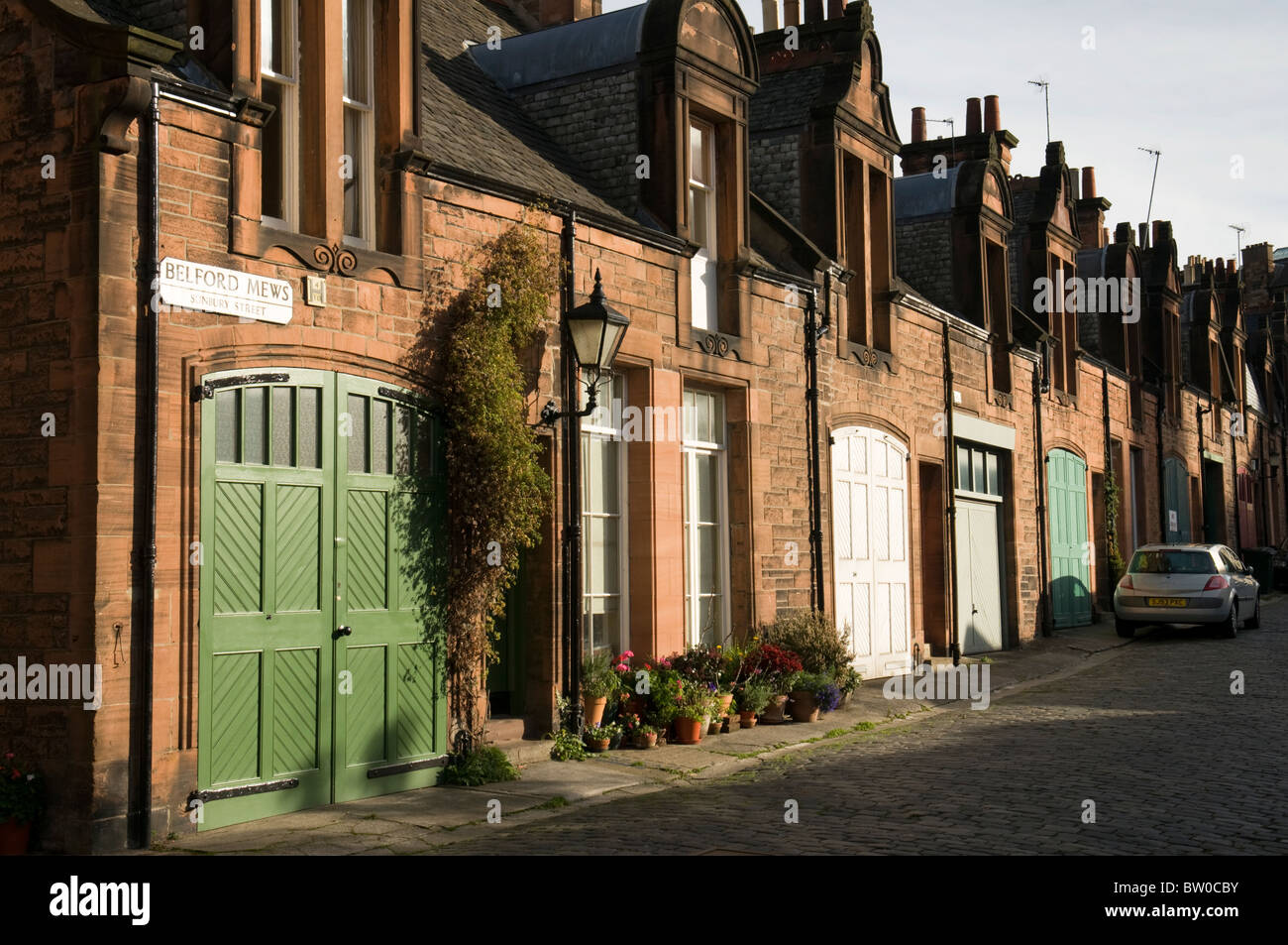 Traditional mews house hires stock photography and images Alamy