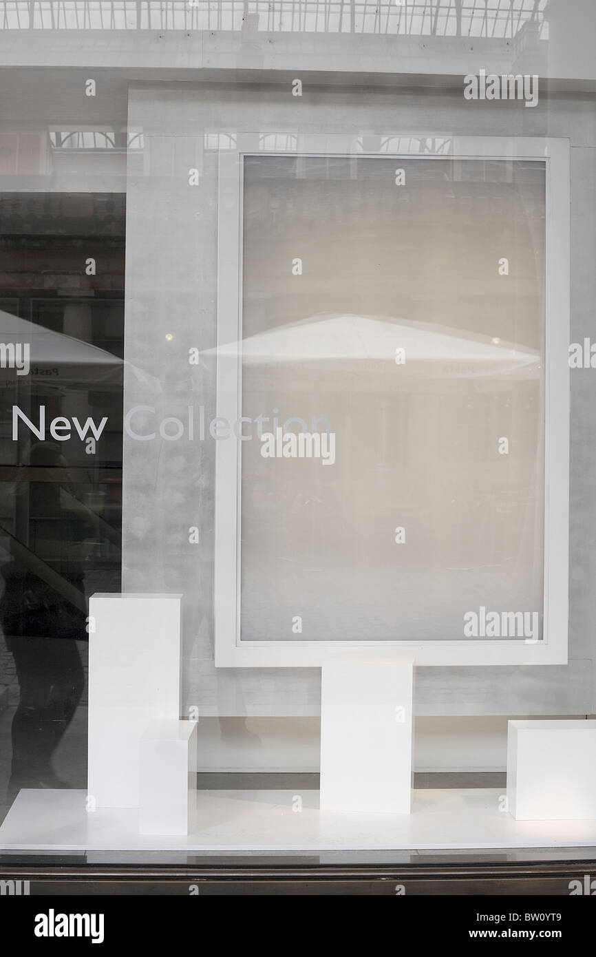 Empty shoe shop in London's Covent Garden, a victim of the Uk recession