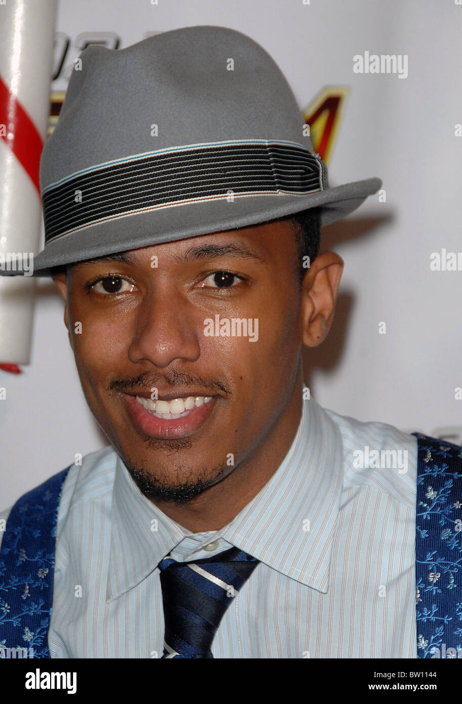 Nick Cannon arrives to the MTV Music Video Awards in Miami. August 28,  2005.CannonNick345 Red Carpet Event, Vertical, USA, Film Industry,  Celebrities, Photography, Bestof, Arts Culture and Entertainment, Topix  Celebrities fashion /