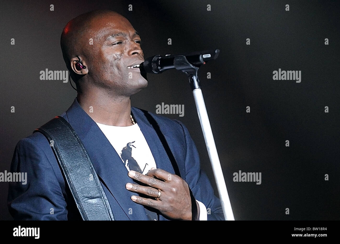 Seal Singer Stock Photos & Seal Singer Stock Images - Alamy