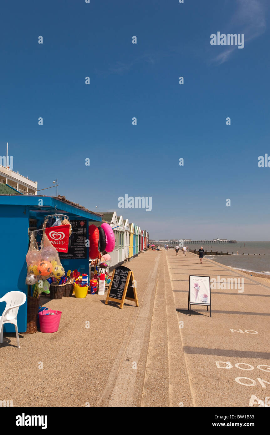 An ice cream kiosk and shop along the seafront in Southwold , Suffolk , England , Great Britain , Uk Stock Photo