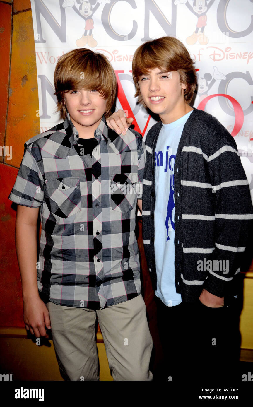 THE SUITE LIFE ON DECK Cast Appearance Stock Photo Alamy