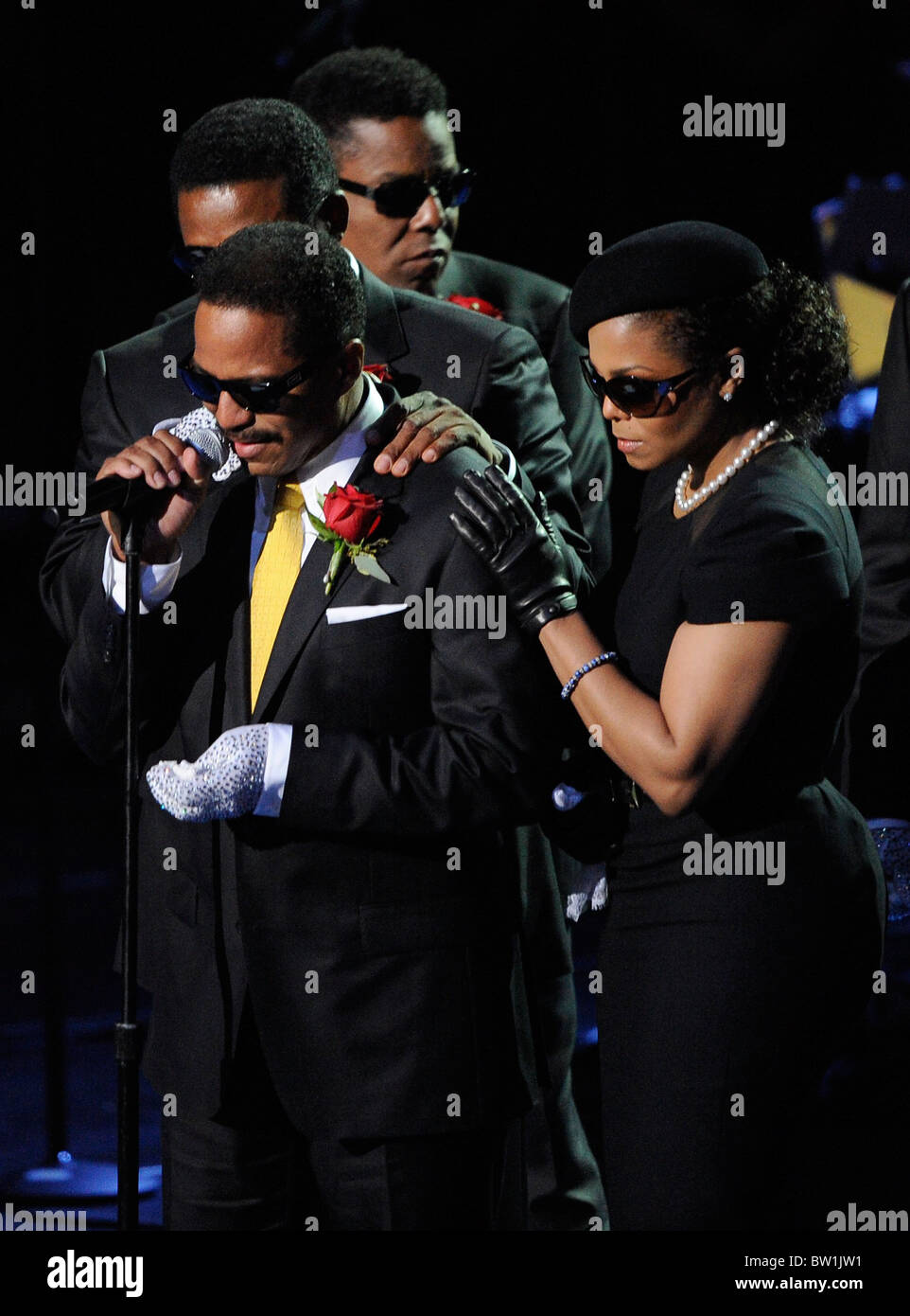 Michael Jackson Public Memorial Service Inside Stock Photo Alamy