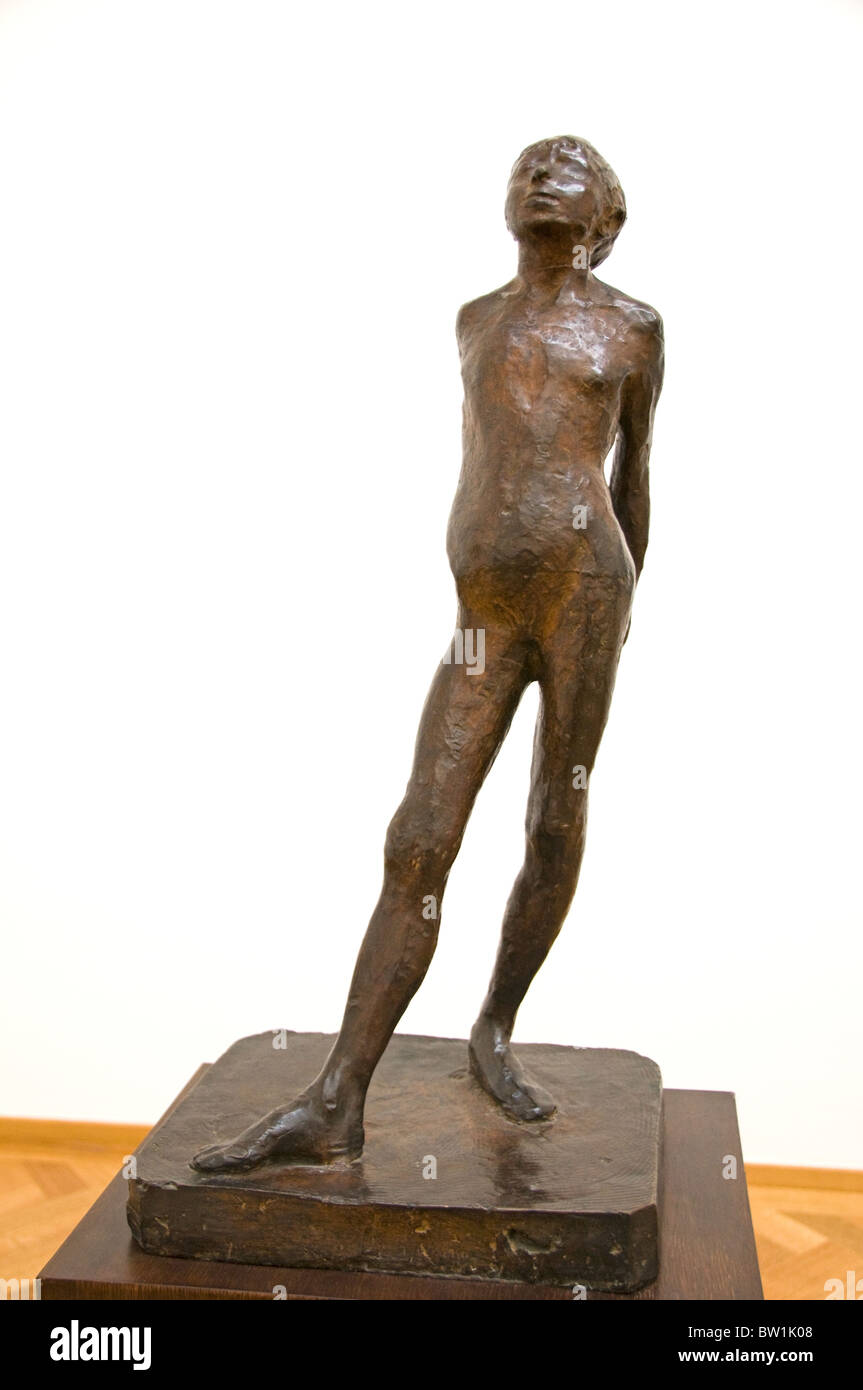 Free images nude on knees sucking cock The bronze nude scene