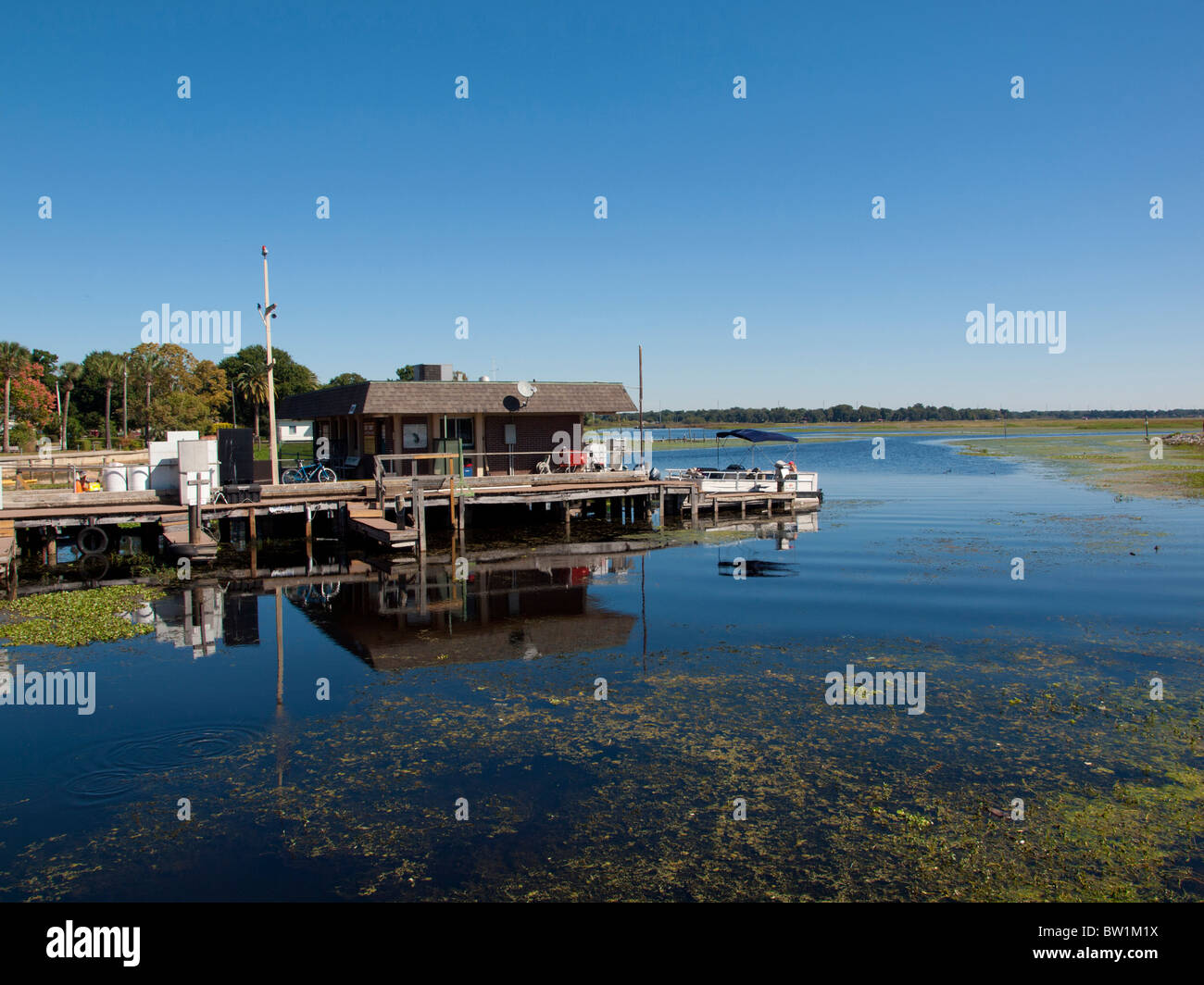 Lake tohopekaliga marina hires stock photography and images Alamy