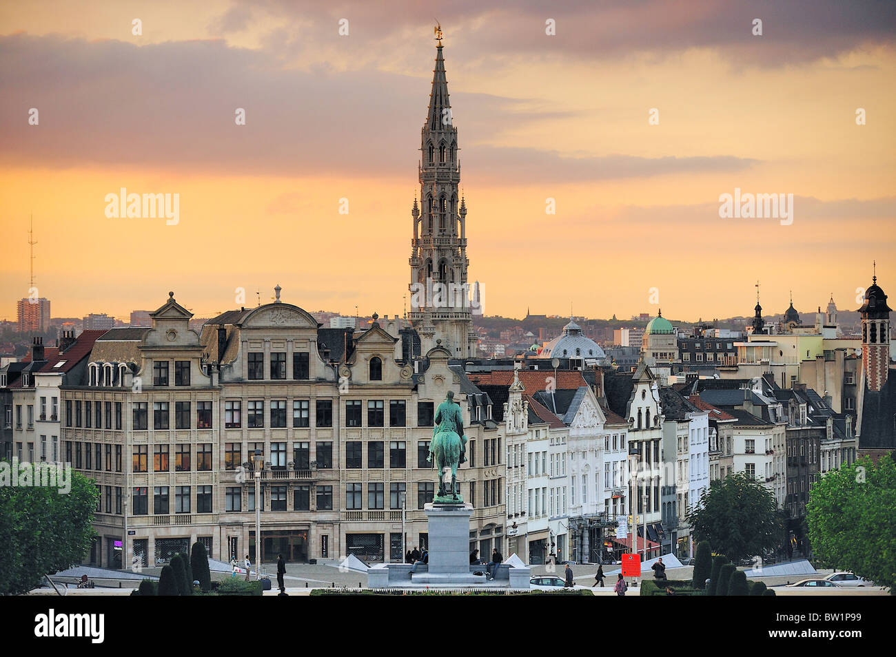 Sunset over the Grand'Place / Grote Markt in Brussels, Belgium, with the Hotel de Ville in centre of the photo Stock Photo