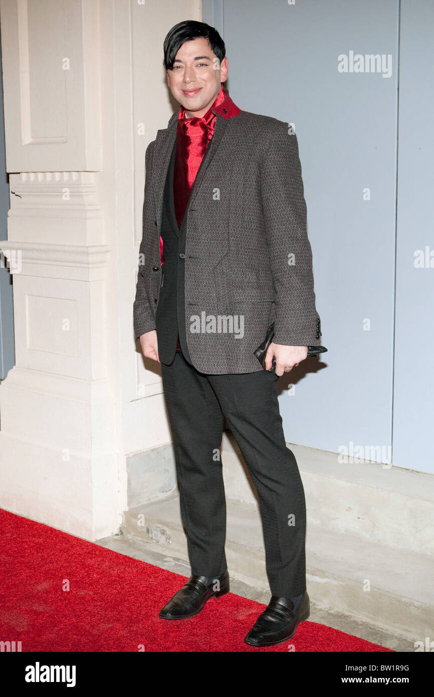 GUYS AND DOLLS Opening Night on Broadway Stock Photo Alamy