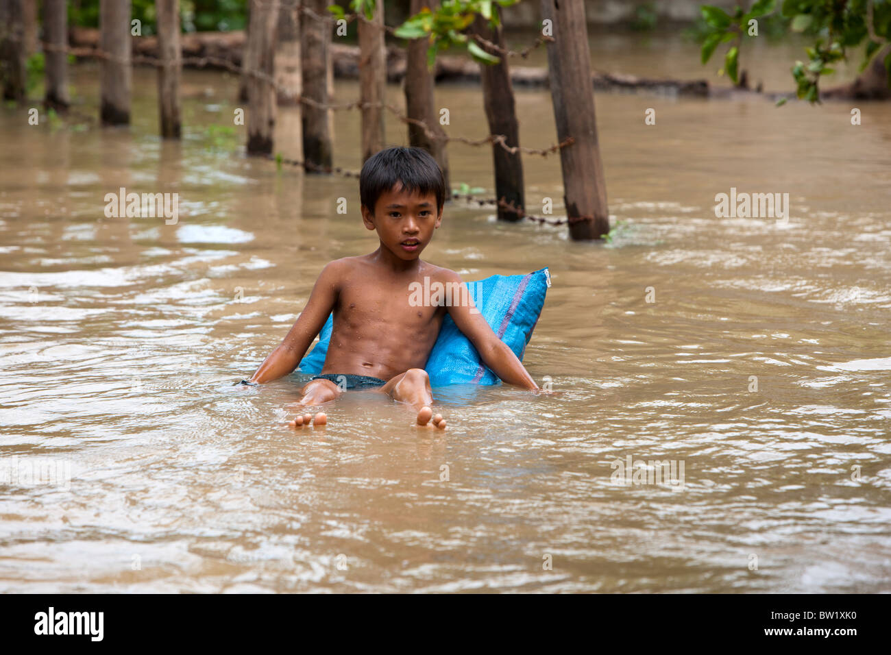 washing naked cambodia 