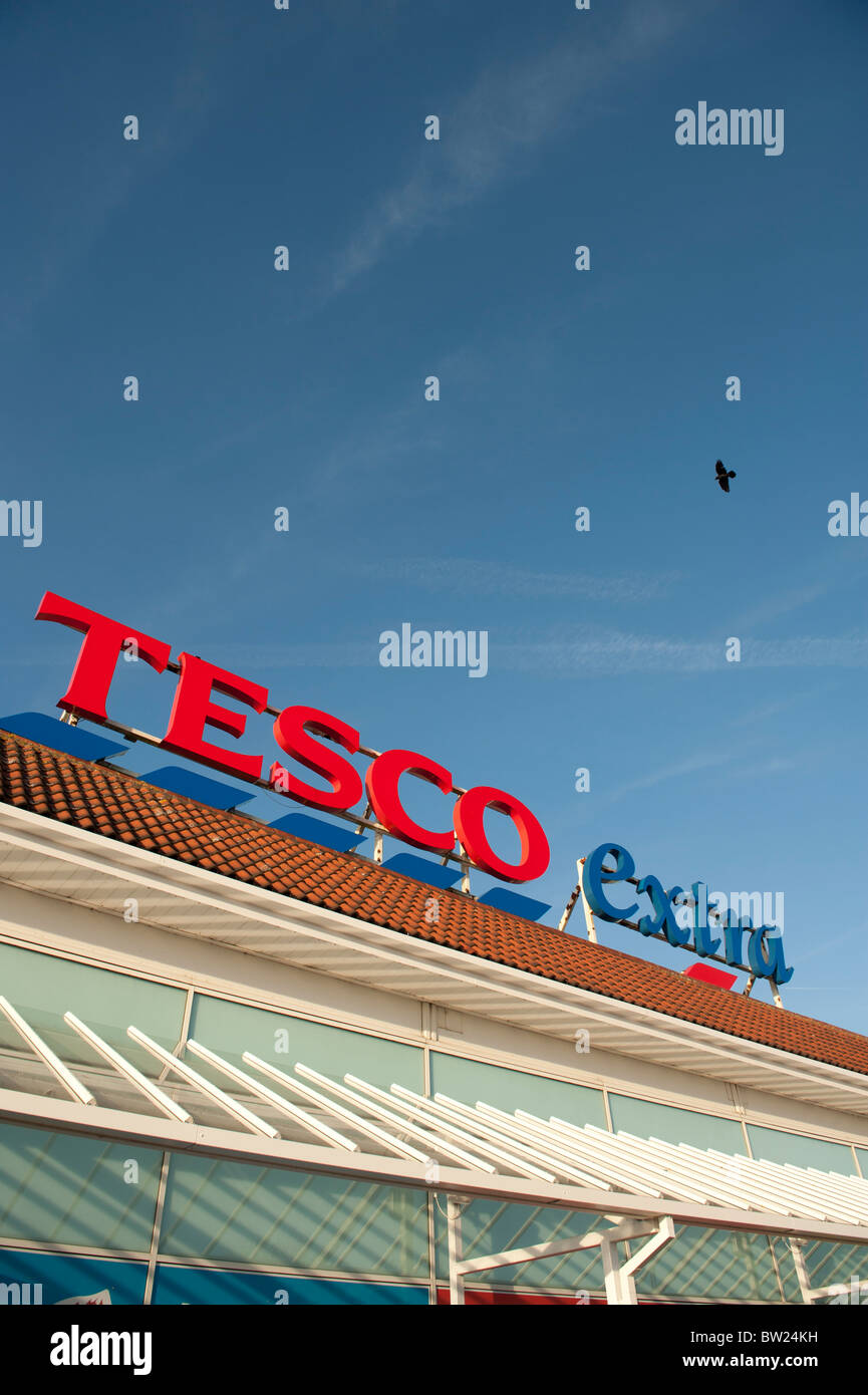 TESCO EXTRA supermarket at Trostre retail park Llanelli Wales UK Stock Photo