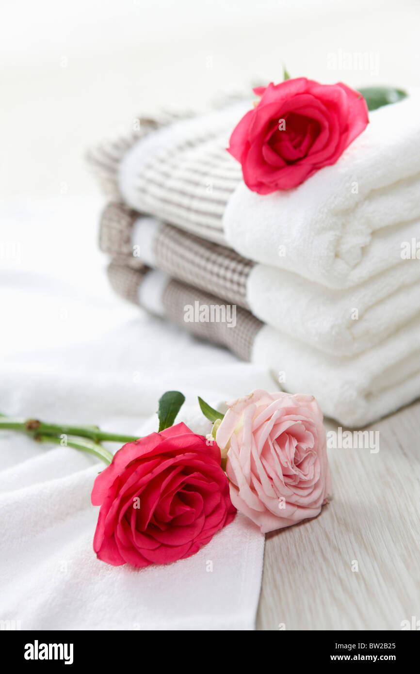 towels and roses Stock Photo Alamy