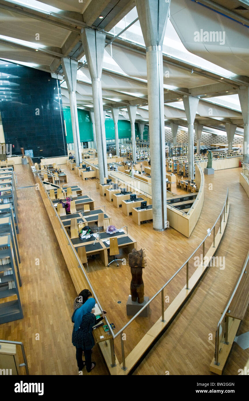 Inside alexandria library hi-res stock photography and Inside alexandria library hi-res stock photography and