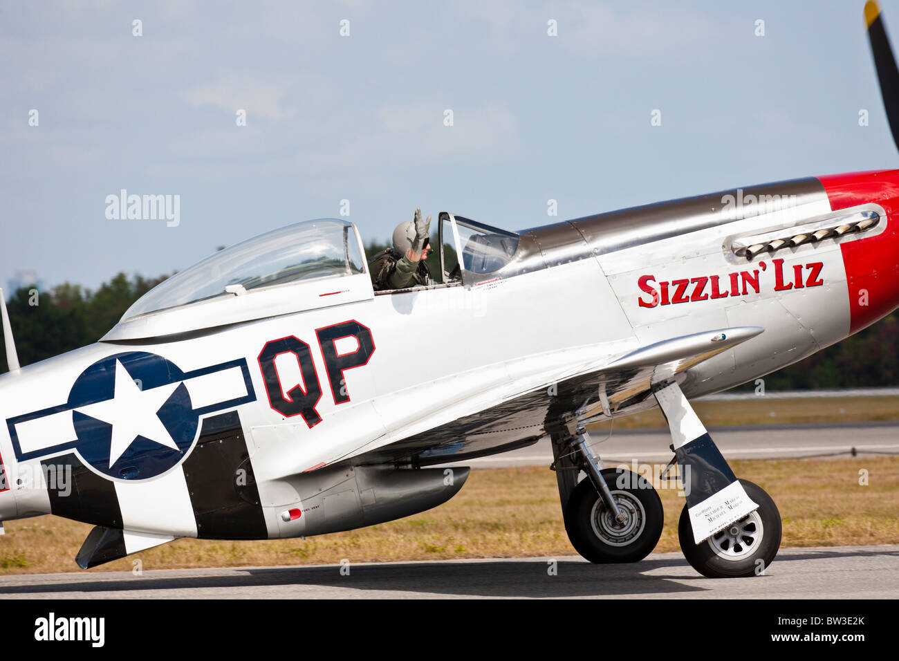 P-51 Mustang Sizzlin Liz performing at an air show at NAS Jacksonville, Florida Stock Photo