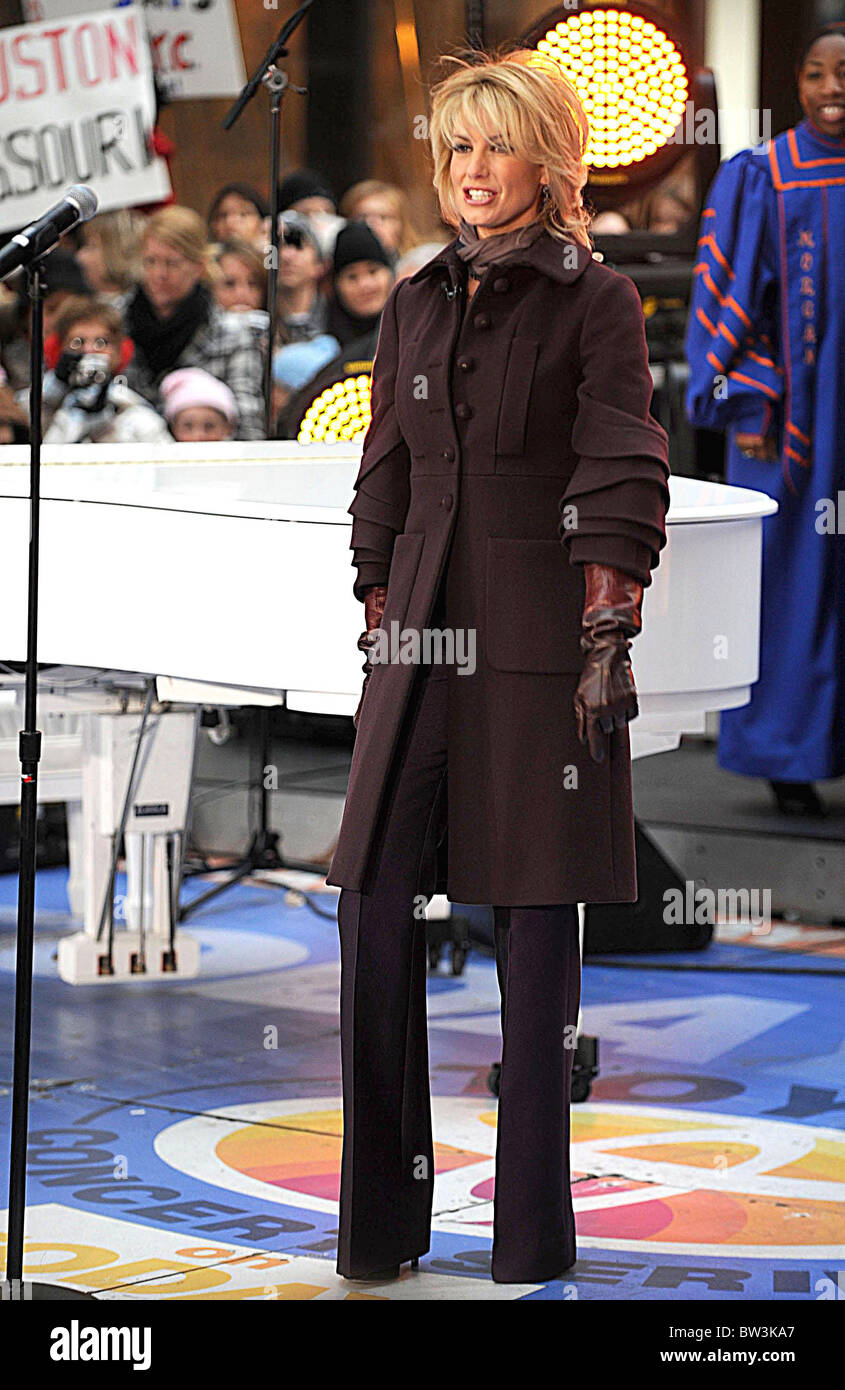 Faith Hill In Concert on the NBC Today Show Stock Photo Alamy