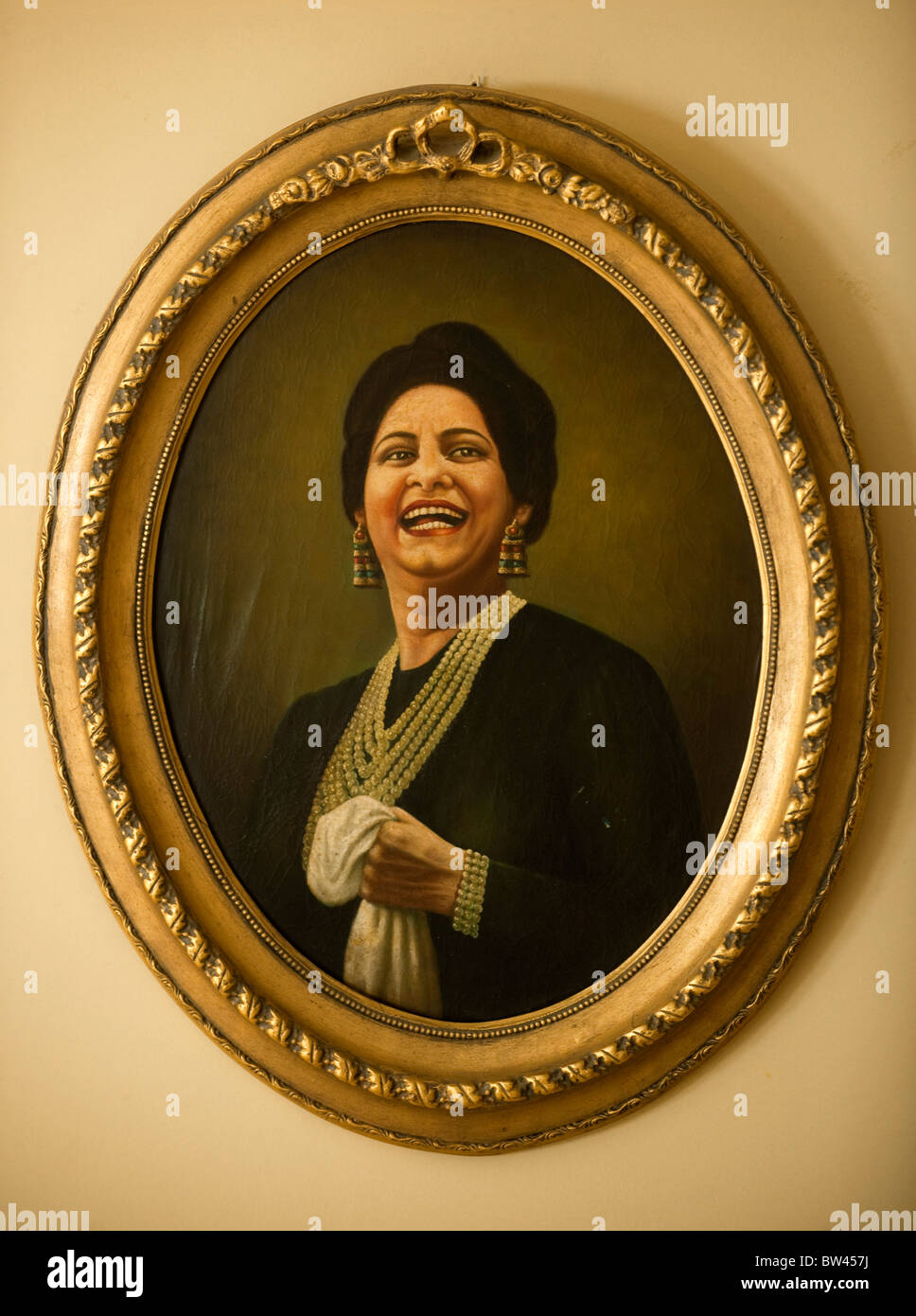 Aegypten, Kairo, Insel Gezira, Zamalek, Gemälde der Sängerin Om Kolthoom im Om Kolthoom Hotel, Stock Photo